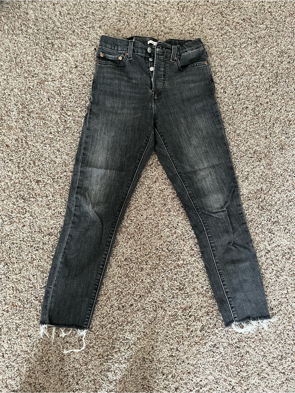 Women’s Levi High-Rise Black Washed Skinny Jeans size 27